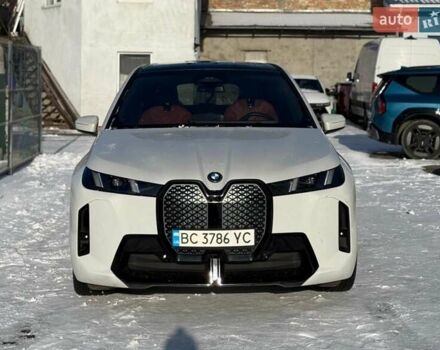 Белый БМВ iX, объемом двигателя 0 л и пробегом 11 тыс. км за 53800 $, фото 1 на Automoto.ua