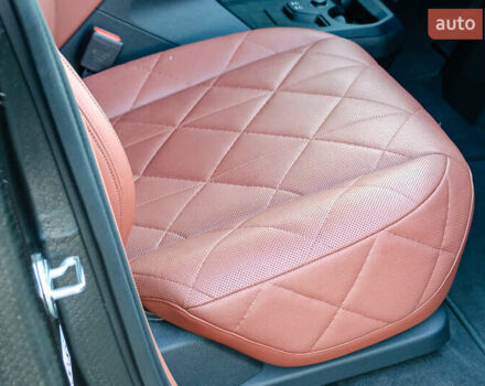 Черный БМВ iX, объемом двигателя 0 л и пробегом 29 тыс. км за 75000 $, фото 33 на Automoto.ua