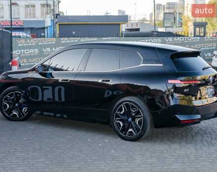 Черный БМВ iX, объемом двигателя 0 л и пробегом 29 тыс. км за 75000 $, фото 6 на Automoto.ua