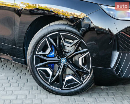 Черный БМВ iX, объемом двигателя 0 л и пробегом 29 тыс. км за 75000 $, фото 17 на Automoto.ua