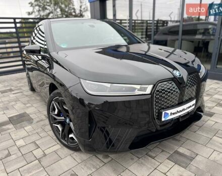 Черный БМВ iX, объемом двигателя 0 л и пробегом 37 тыс. км за 77900 $, фото 6 на Automoto.ua