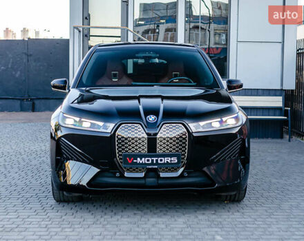 Черный БМВ iX, объемом двигателя 0 л и пробегом 29 тыс. км за 75000 $, фото 4 на Automoto.ua