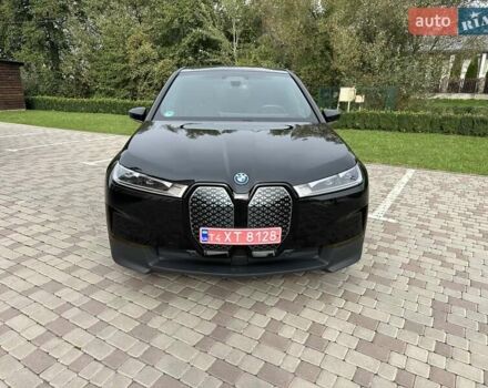 Черный БМВ iX, объемом двигателя 0 л и пробегом 32 тыс. км за 43500 $, фото 4 на Automoto.ua