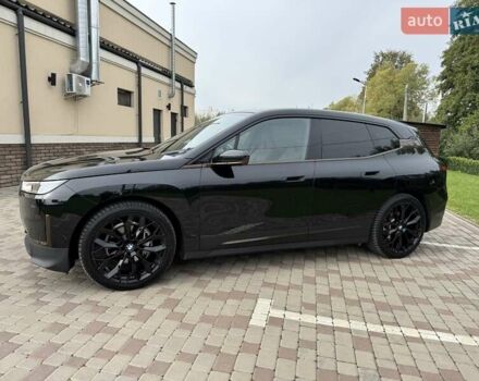 Черный БМВ iX, объемом двигателя 0 л и пробегом 32 тыс. км за 43500 $, фото 6 на Automoto.ua