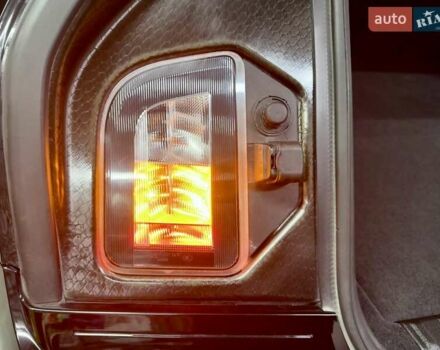 Чорний БМВ iX, об'ємом двигуна 0 л та пробігом 84 тис. км за 48500 $, фото 136 на Automoto.ua