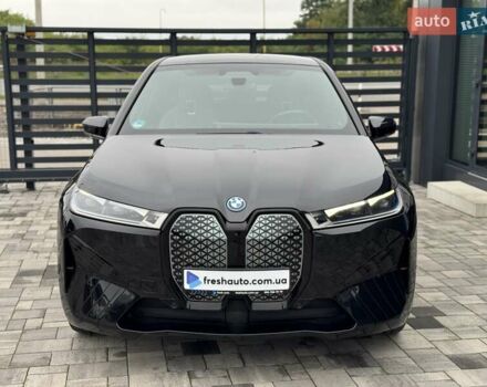 Черный БМВ iX, объемом двигателя 0 л и пробегом 37 тыс. км за 77900 $, фото 1 на Automoto.ua