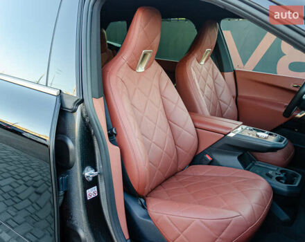 Черный БМВ iX, объемом двигателя 0 л и пробегом 29 тыс. км за 75000 $, фото 31 на Automoto.ua