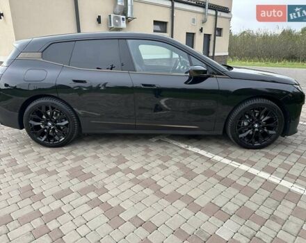 Черный БМВ iX, объемом двигателя 0 л и пробегом 32 тыс. км за 43500 $, фото 16 на Automoto.ua
