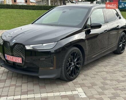 Черный БМВ iX, объемом двигателя 0 л и пробегом 32 тыс. км за 43500 $, фото 1 на Automoto.ua