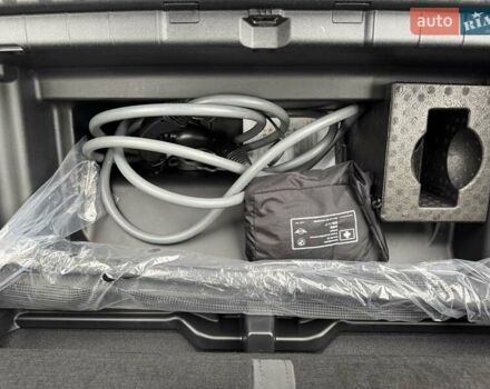 Черный БМВ iX, объемом двигателя 0 л и пробегом 37 тыс. км за 77900 $, фото 36 на Automoto.ua