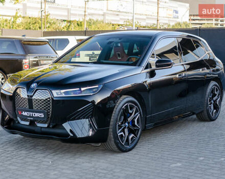 Черный БМВ iX, объемом двигателя 0 л и пробегом 29 тыс. км за 75000 $, фото 3 на Automoto.ua