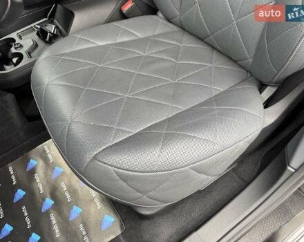 Черный БМВ iX, объемом двигателя 0 л и пробегом 37 тыс. км за 77900 $, фото 18 на Automoto.ua