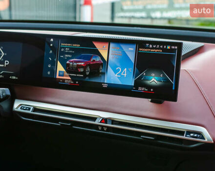 Черный БМВ iX, объемом двигателя 0 л и пробегом 29 тыс. км за 75000 $, фото 22 на Automoto.ua