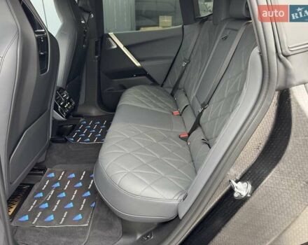 Черный БМВ iX, объемом двигателя 0 л и пробегом 37 тыс. км за 77900 $, фото 32 на Automoto.ua
