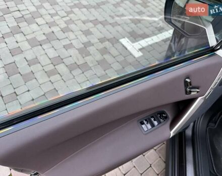 Черный БМВ iX, объемом двигателя 0 л и пробегом 32 тыс. км за 43500 $, фото 27 на Automoto.ua