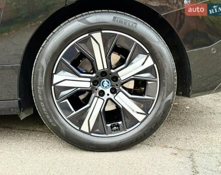 Чорний БМВ iX, об'ємом двигуна 0 л та пробігом 84 тис. км за 48500 $, фото 38 на Automoto.ua