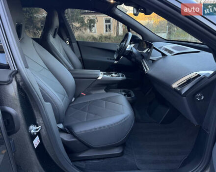 Черный БМВ iX, объемом двигателя 0 л и пробегом 125 тыс. км за 42800 $, фото 23 на Automoto.ua