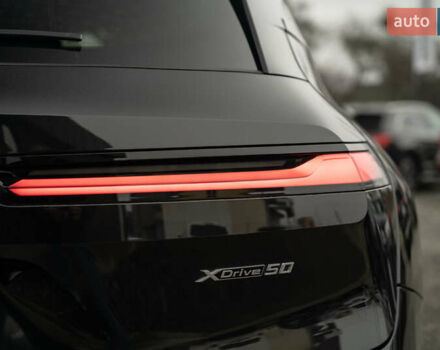 Черный БМВ iX, объемом двигателя 0 л и пробегом 40 тыс. км за 59900 $, фото 7 на Automoto.ua