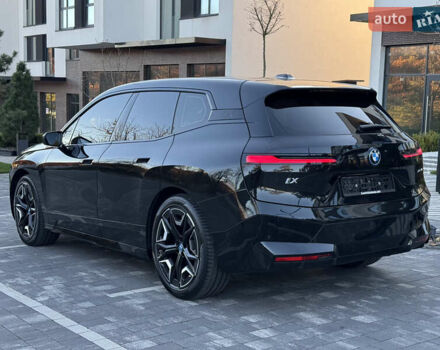 Черный БМВ iX, объемом двигателя 0 л и пробегом 125 тыс. км за 42800 $, фото 2 на Automoto.ua