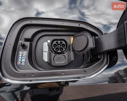 Черный БМВ iX, объемом двигателя 0 л и пробегом 67 тыс. км за 67000 $, фото 36 на Automoto.ua