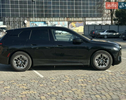 Черный БМВ iX, объемом двигателя 0 л и пробегом 113 тыс. км за 47500 $, фото 10 на Automoto.ua
