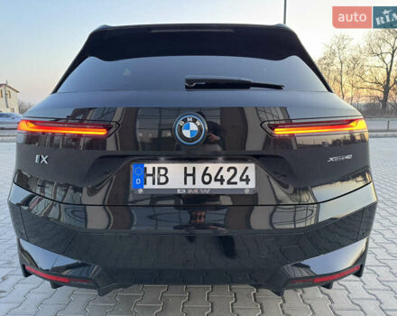 Черный БМВ iX, объемом двигателя 0 л и пробегом 56 тыс. км за 45555 $, фото 14 на Automoto.ua