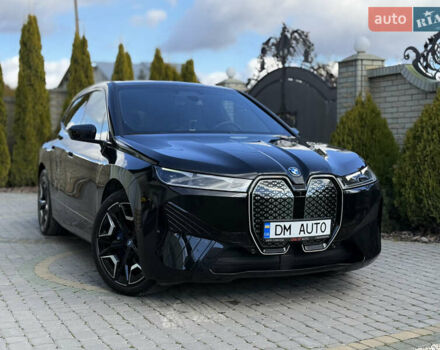 Черный БМВ iX, объемом двигателя 0 л и пробегом 57 тыс. км за 72000 $, фото 9 на Automoto.ua
