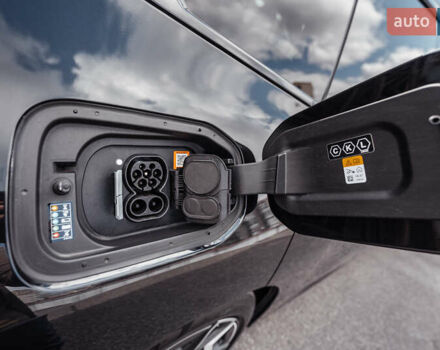 Черный БМВ iX, объемом двигателя 0 л и пробегом 67 тыс. км за 67000 $, фото 35 на Automoto.ua