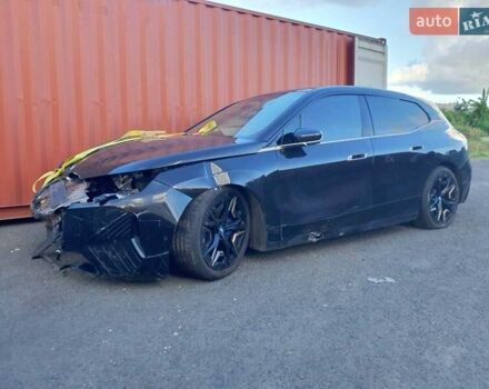 Черный БМВ iX, объемом двигателя 0 л и пробегом 30 тыс. км за 25999 $, фото 3 на Automoto.ua