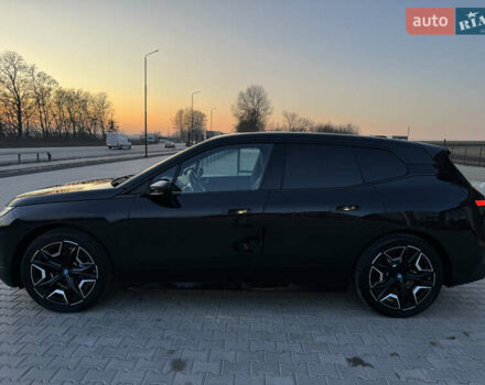 Черный БМВ iX, объемом двигателя 0 л и пробегом 56 тыс. км за 45555 $, фото 8 на Automoto.ua