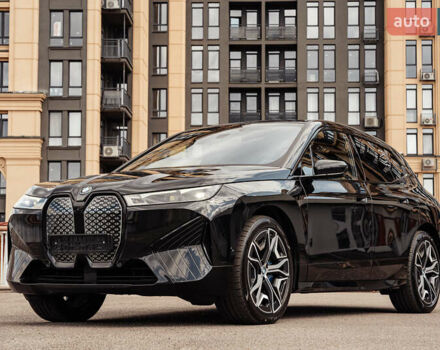 Черный БМВ iX, объемом двигателя 0 л и пробегом 67 тыс. км за 67000 $, фото 23 на Automoto.ua