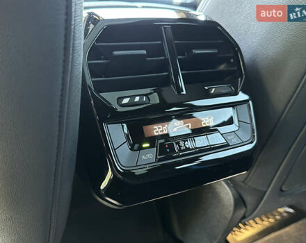 Черный БМВ iX, объемом двигателя 0 л и пробегом 14 тыс. км за 51999 $, фото 49 на Automoto.ua