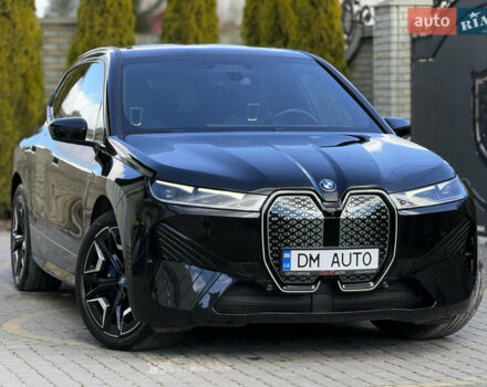 Черный БМВ iX, объемом двигателя 0 л и пробегом 57 тыс. км за 72000 $, фото 5 на Automoto.ua