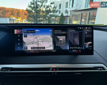 Черный БМВ iX, объемом двигателя 0 л и пробегом 125 тыс. км за 42800 $, фото 29 на Automoto.ua