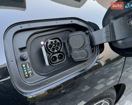 Черный БМВ iX, объемом двигателя 0 л и пробегом 125 тыс. км за 42800 $, фото 61 на Automoto.ua
