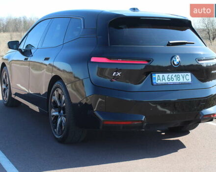Черный БМВ iX, объемом двигателя 0 л и пробегом 83 тыс. км за 57700 $, фото 8 на Automoto.ua