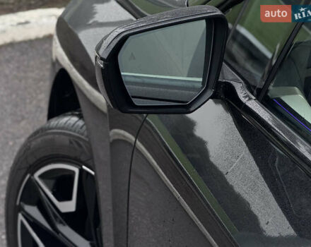 Черный БМВ iX, объемом двигателя 0 л и пробегом 18 тыс. км за 45900 $, фото 24 на Automoto.ua