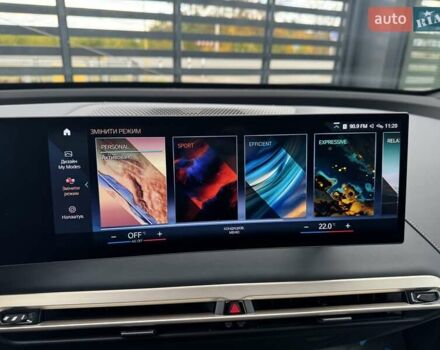 Черный БМВ iX, объемом двигателя 0 л и пробегом 45 тыс. км за 68700 $, фото 23 на Automoto.ua