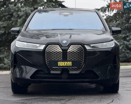 Черный БМВ iX, объемом двигателя 0 л и пробегом 18 тыс. км за 45900 $, фото 4 на Automoto.ua
