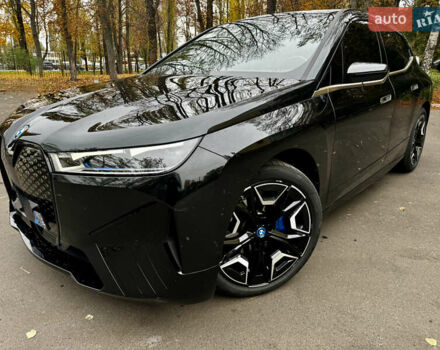 Черный БМВ iX, объемом двигателя 0 л и пробегом 71 тыс. км за 48240 $, фото 11 на Automoto.ua