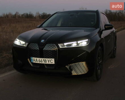 Черный БМВ iX, объемом двигателя 0 л и пробегом 83 тыс. км за 57700 $, фото 5 на Automoto.ua