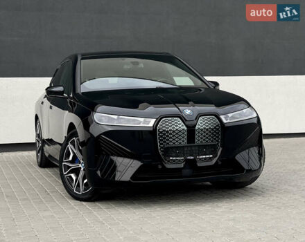 Черный БМВ iX, объемом двигателя 0 л и пробегом 27 тыс. км за 50000 $, фото 17 на Automoto.ua