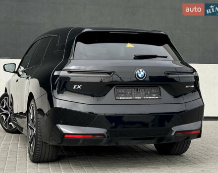 Черный БМВ iX, объемом двигателя 0 л и пробегом 27 тыс. км за 50000 $, фото 19 на Automoto.ua
