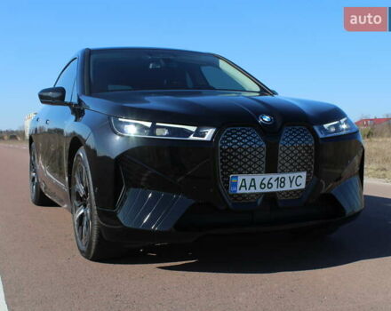 Черный БМВ iX, объемом двигателя 0 л и пробегом 83 тыс. км за 57700 $, фото 3 на Automoto.ua