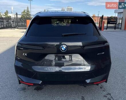 Черный БМВ iX, объемом двигателя 0 л и пробегом 93 тыс. км за 49999 $, фото 3 на Automoto.ua