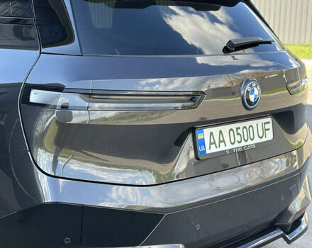 Черный БМВ iX, объемом двигателя 0 л и пробегом 54 тыс. км за 55000 $, фото 15 на Automoto.ua