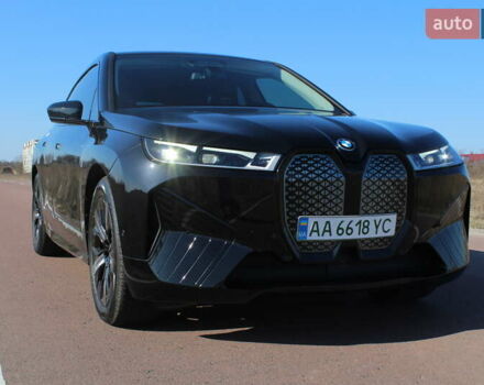 Черный БМВ iX, объемом двигателя 0 л и пробегом 83 тыс. км за 57700 $, фото 10 на Automoto.ua