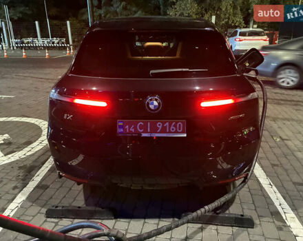 Черный БМВ iX, объемом двигателя 0 л и пробегом 165 тыс. км за 39000 $, фото 7 на Automoto.ua