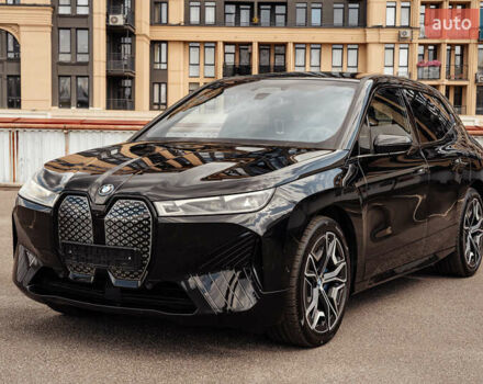 Черный БМВ iX, объемом двигателя 0 л и пробегом 67 тыс. км за 67000 $, фото 21 на Automoto.ua