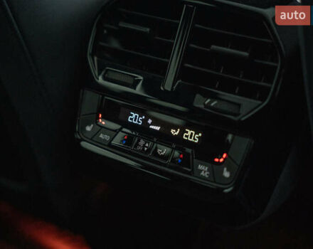 Черный БМВ iX, объемом двигателя 0 л и пробегом 40 тыс. км за 59900 $, фото 49 на Automoto.ua